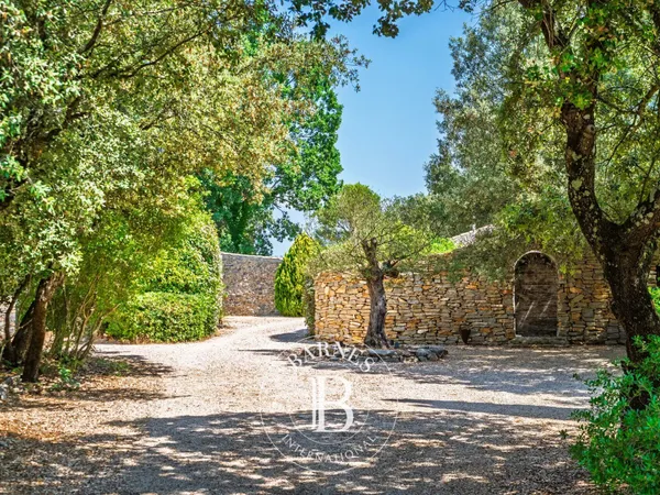 Un hameau privé d'exception au coeur de la Provence Verte