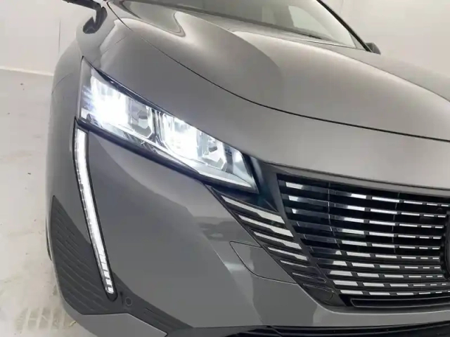 Peugeot 308 hybrid 145 e-dcs6 — photo 24