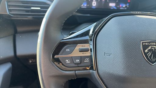 Peugeot 308 1.2 PureTech 130 EAT8 - Business – 2023 – 15167 km – Essence – Boîte Automatique — photo 11