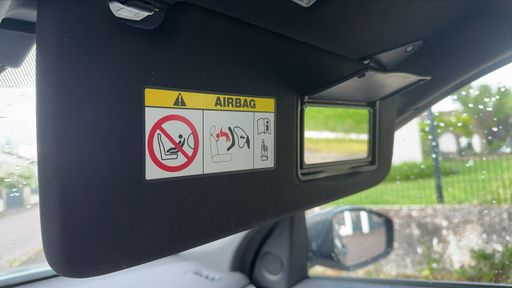Land Rover Discovery Sport 2.0 TD4 150 BVA9 - SE – 2018 – 103000 km – Diesel – Boîte Automatique — photo 4