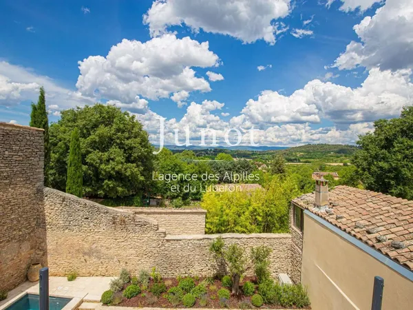 Maison 8 pièces 180 m²