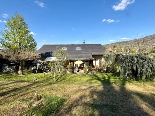 Maison 6 pièces 213 m²