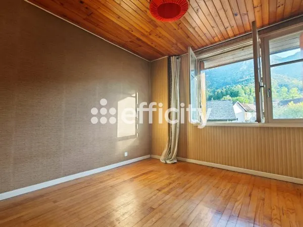 Maison 7 pièces 140 m²
