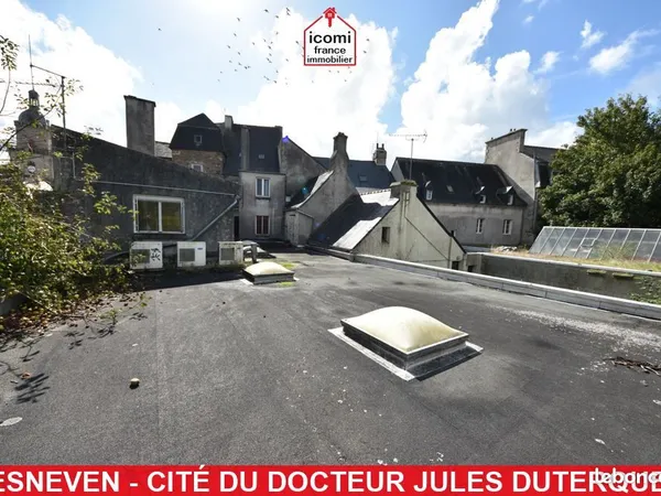 Local commercial 278 m²
