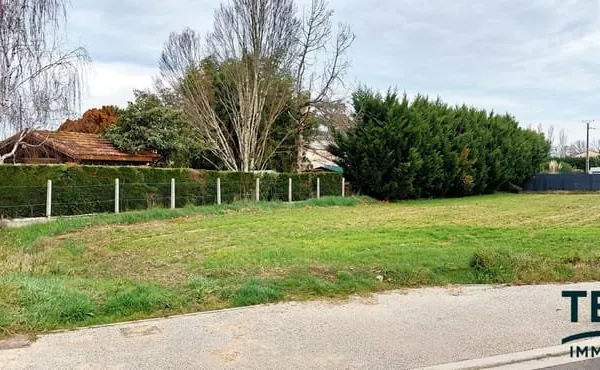Terrain à bâtir 500 m2 Centre Couffouleux Proche gare