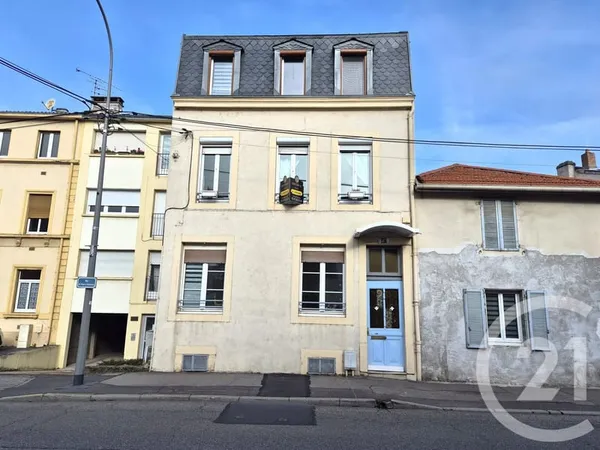 Bâtiment 282 m²