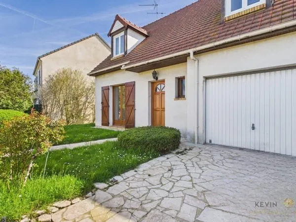 Maison 6 pièces de 110m2 - Centre-ville Ballainvilliers