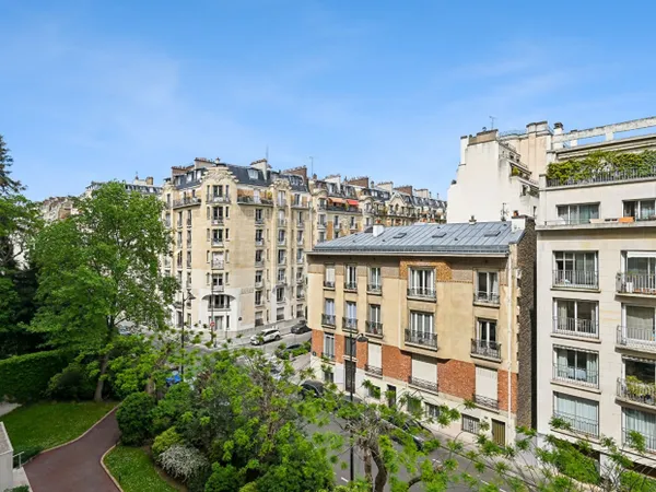 Paris 16 - JASMIN - 5 chambres + balcons -152 m2