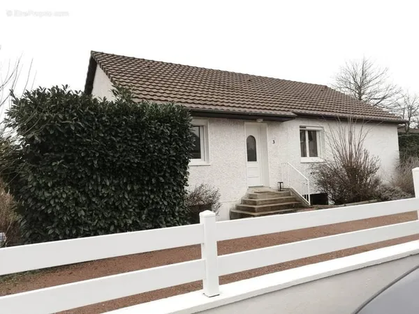 Maison de plain-pied entièrement rénovée 4 chambres Nevers, proche tous services