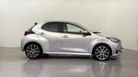 Toyota Yaris 116h Iconic 5p MY22 — photo 4
