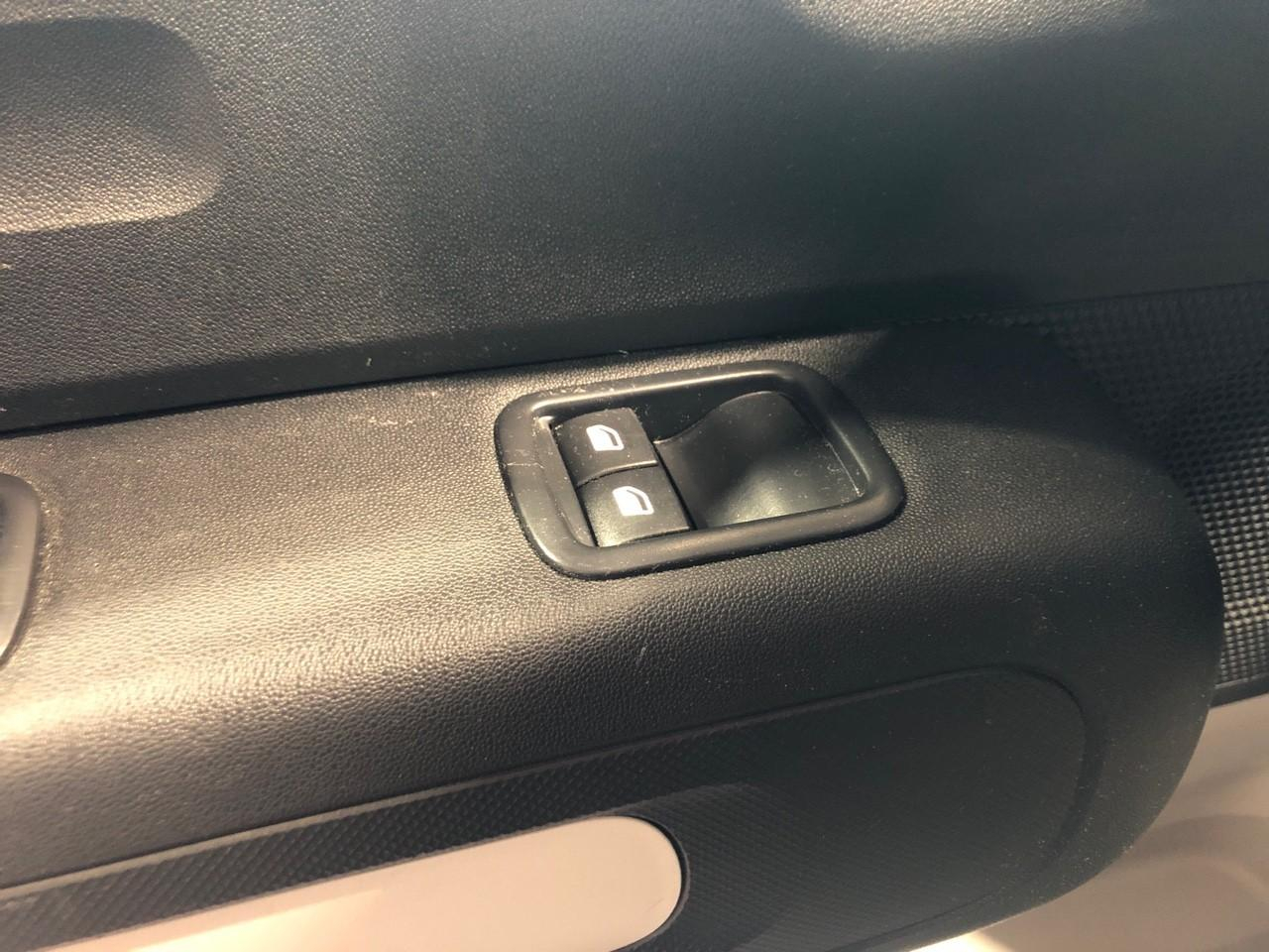 Citroën C3 puretech 83 s&s bvm5 c-series — photo 22