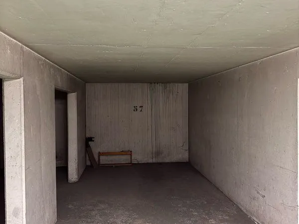 Grande place de parking couverte et sécurisée - Le Pecq (78)