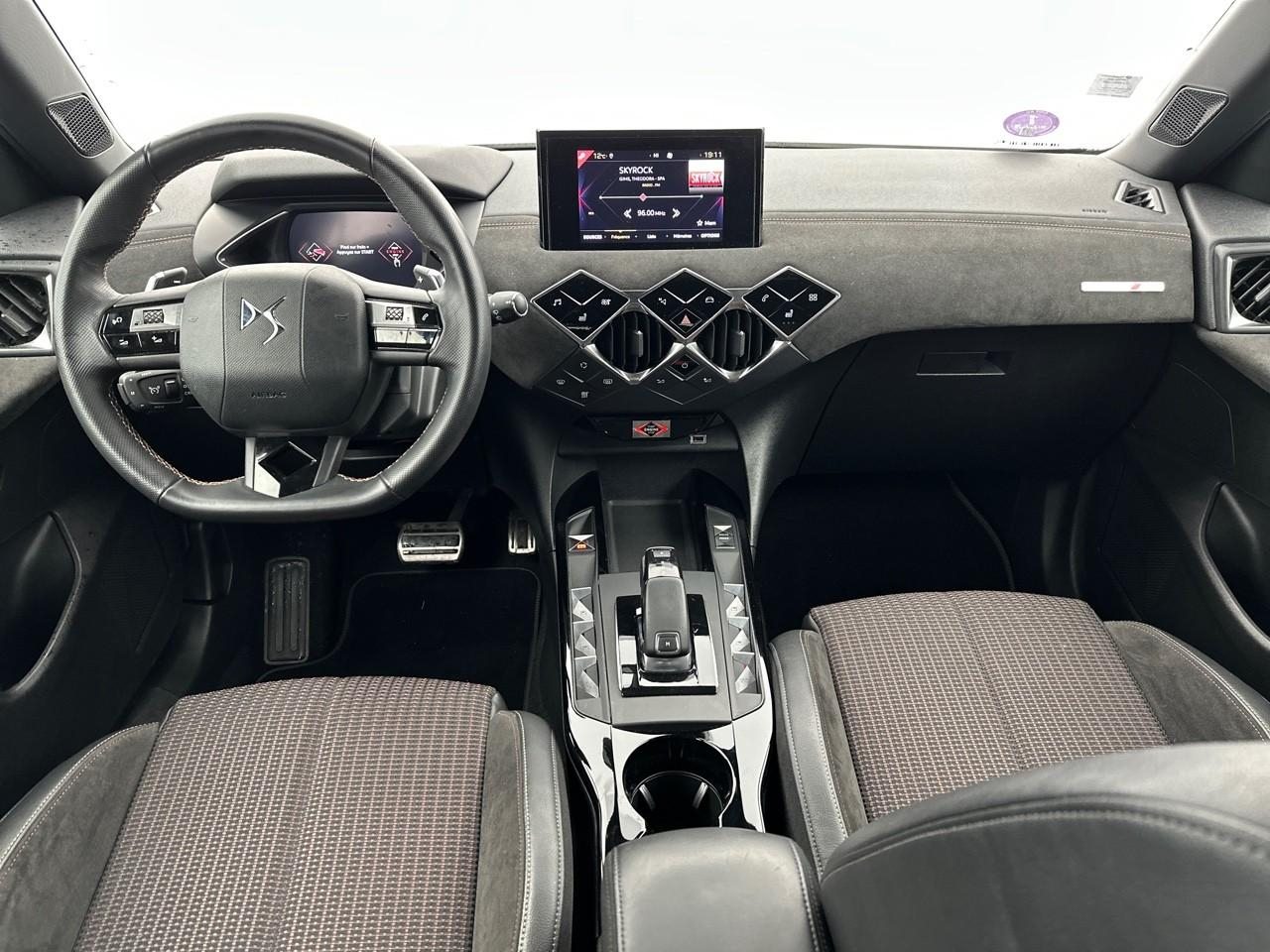 Ds Ds 3 crossback puretech 130 eat8 performance line — photo 12