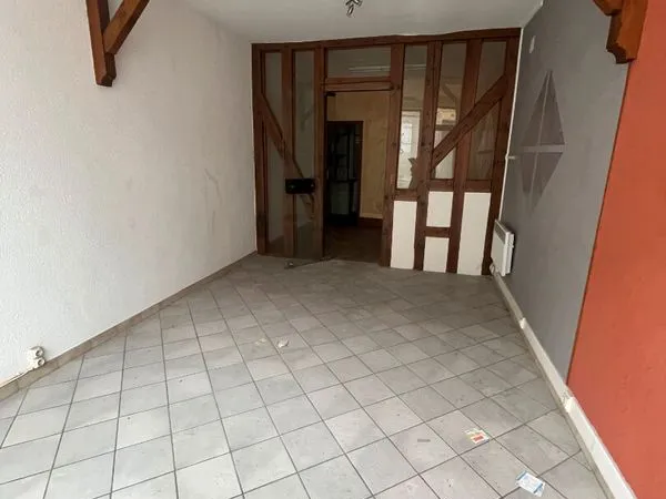 Local 35 m² MOULINS
