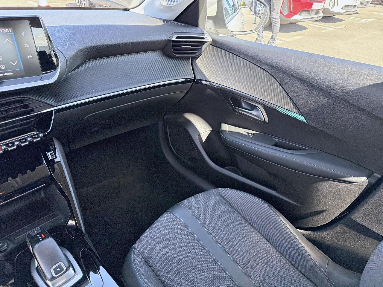 Peugeot 208 puretech 100 s&s eat8 allure — photo 23