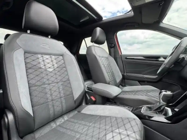 Volkswagen T-Roc 1.5 tsi evo2 150ch r-line dsg7 — photo 16