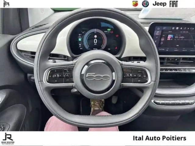 Fiat 500 e 118ch pack confort my23 — photo 8