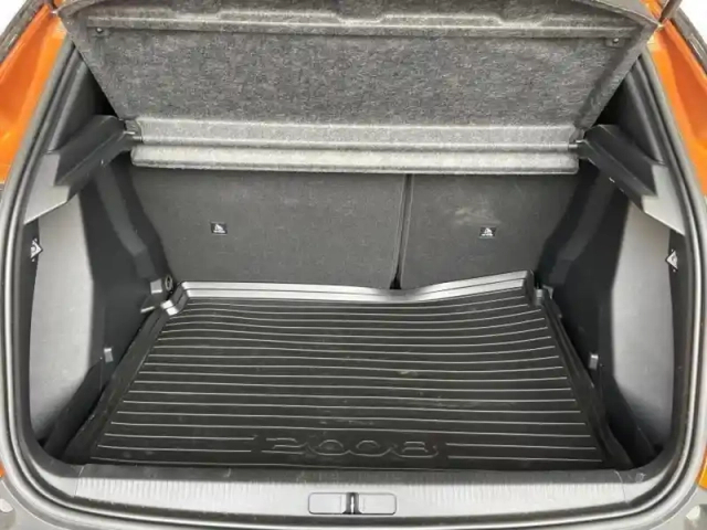Peugeot 2008 1.2 puretech 100ch s&amp;s allure — photo 6
