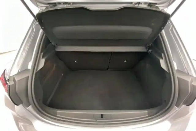 Peugeot 208 puretech 75 s&amp;s bvm5 — photo 12