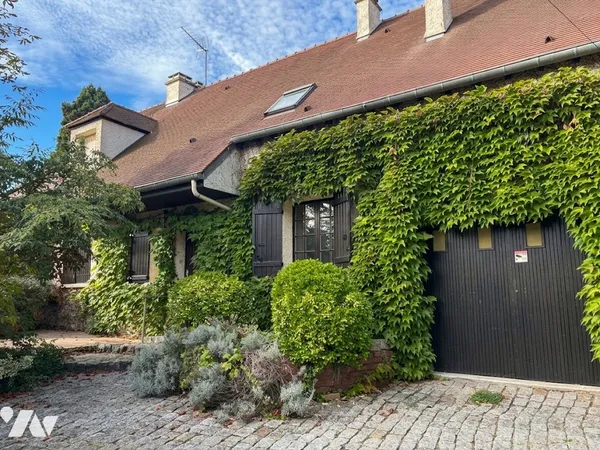 Maison 8 pièces 179 m²