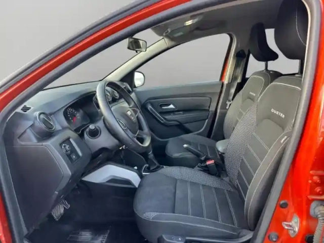 Dacia Duster 1.3 tce 150ch fap prestige 4x2 edc — photo 9