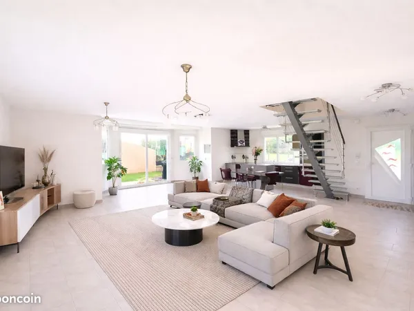Maison contemporaine 145 m2 + espace piscine 68 m2 - 4 chambres