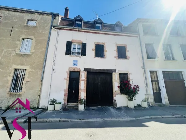Maison 8 pièces 228 m²