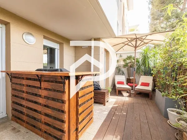 A vendre Appartement T2 de 47m2 avec terrasse de 30m2 RDJ Marseille 13009 BONNEVEINNE