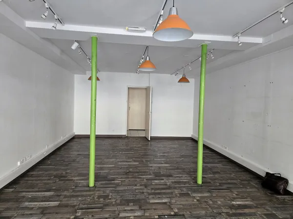 Local commercial 63 m²