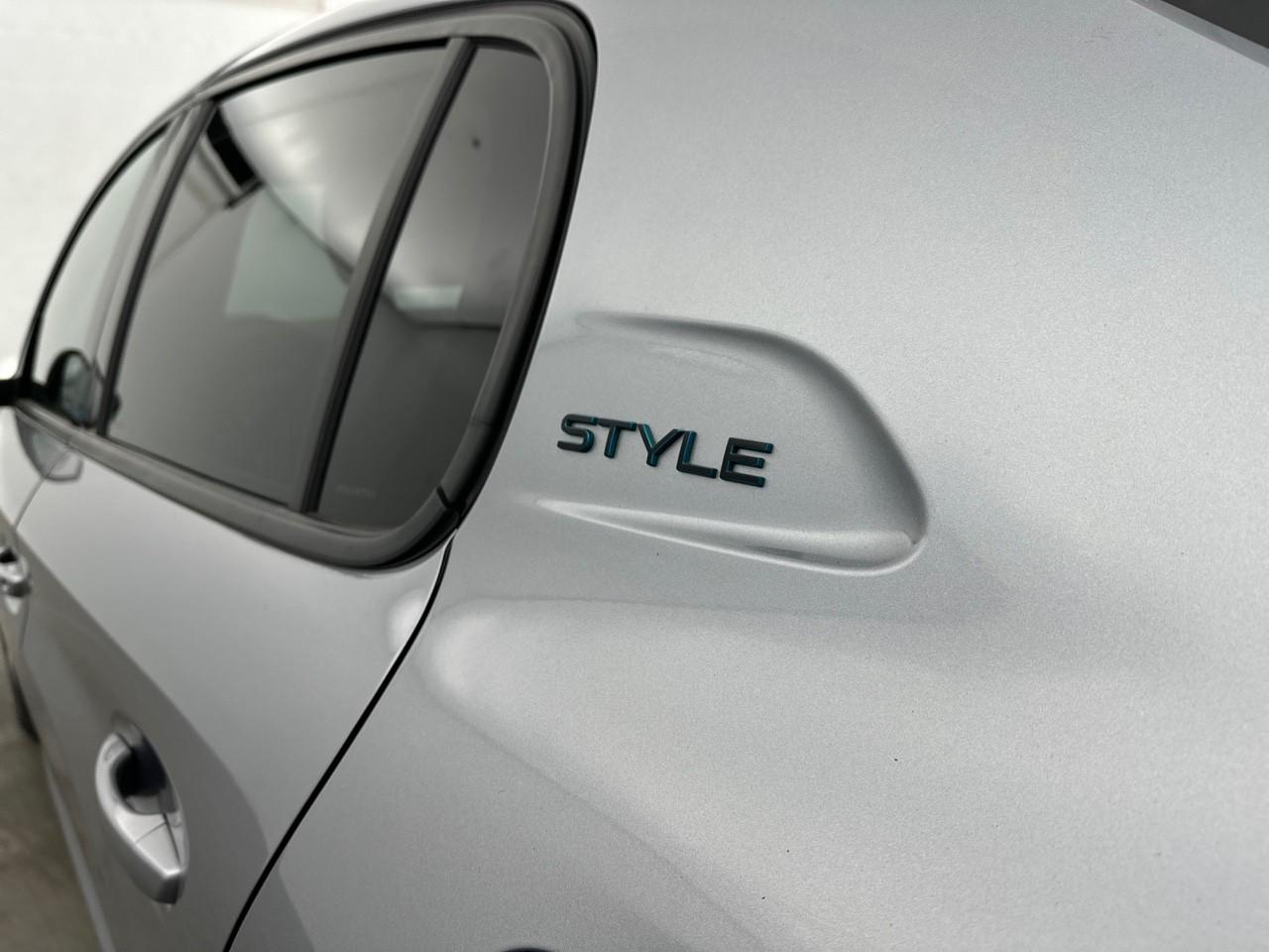 Peugeot 208 puretech 100 s&s bvm6 style — photo 30