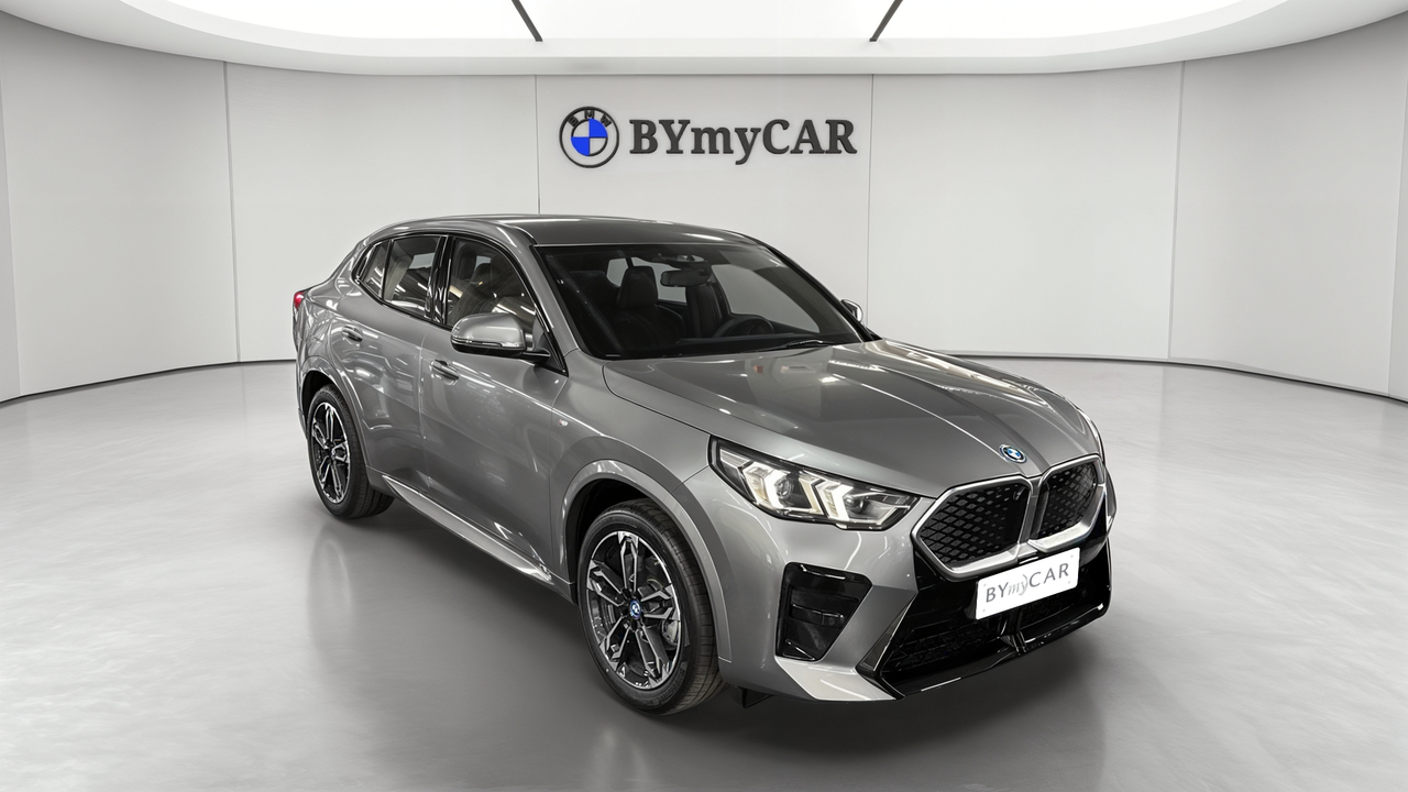BMW iX2 eDrive20 204ch BVA — photo 7
