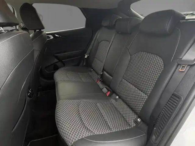Kia Xceed 1.6 gdi 141 ch phev lounge dct6 — photo 11