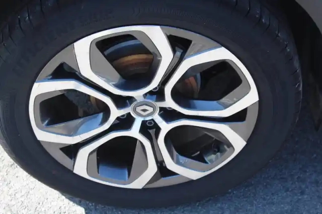 Renault Captur tce 155 edc fap — photo 29