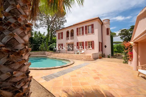Villa 7 pièces 320 m²