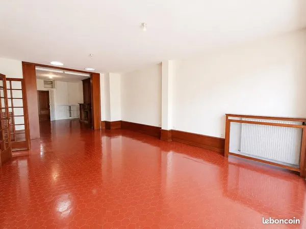 Appartement 5 pièces 184 m²