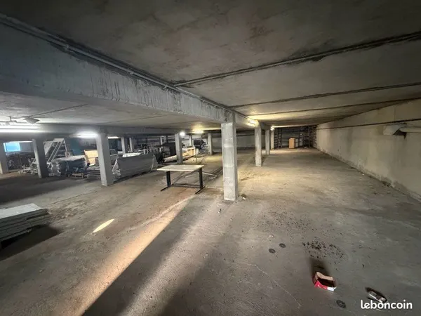 Surface de stockage d'un bloc de 845 m carré ou de 3 lots de 280 m carré