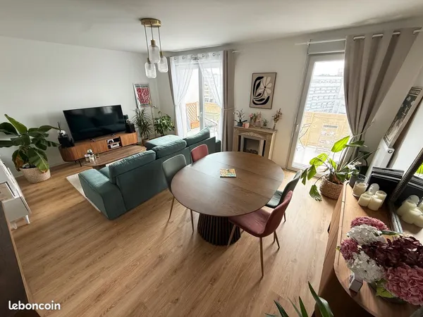 Appartement 3 pièces de 69 m² avec deux balcons et parking privatif - REIMS - RIVES DE VESLES