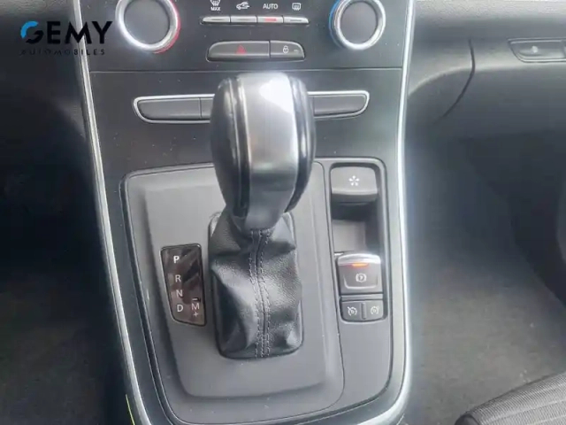 Renault Scenic dci 110 energy edc — photo 21
