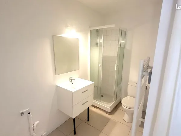 Studio 1 pièce 27 m²