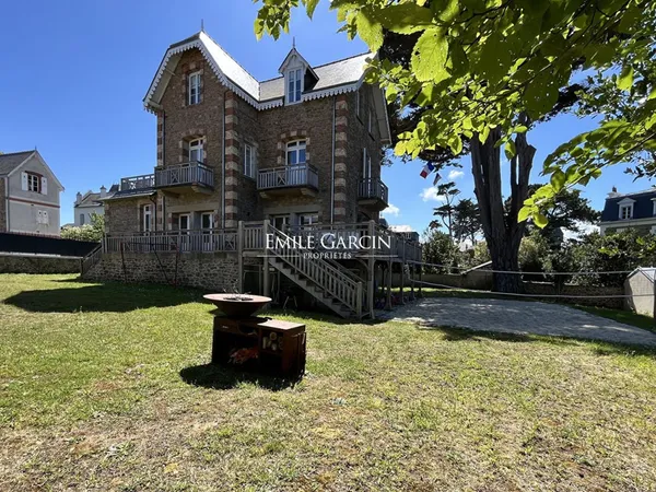 A VENDRE propriété de caractère à Saint Lunaire