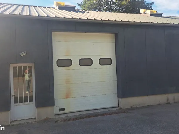Local d’activité et entrepôt Location Quimper 1p 100m² 720€