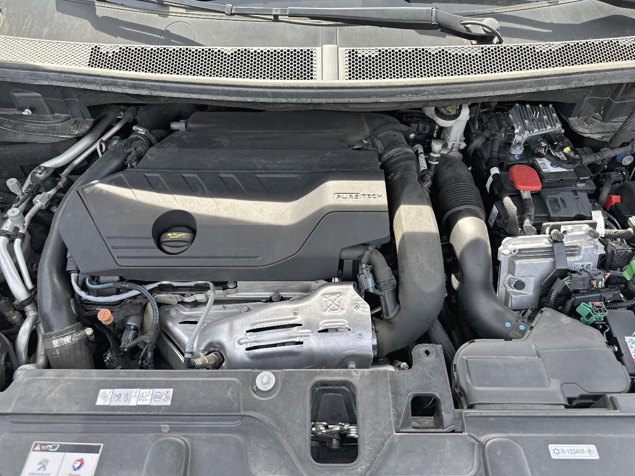 Peugeot 3008 hybrid 225ch allure pack e-eat8 — photo 12