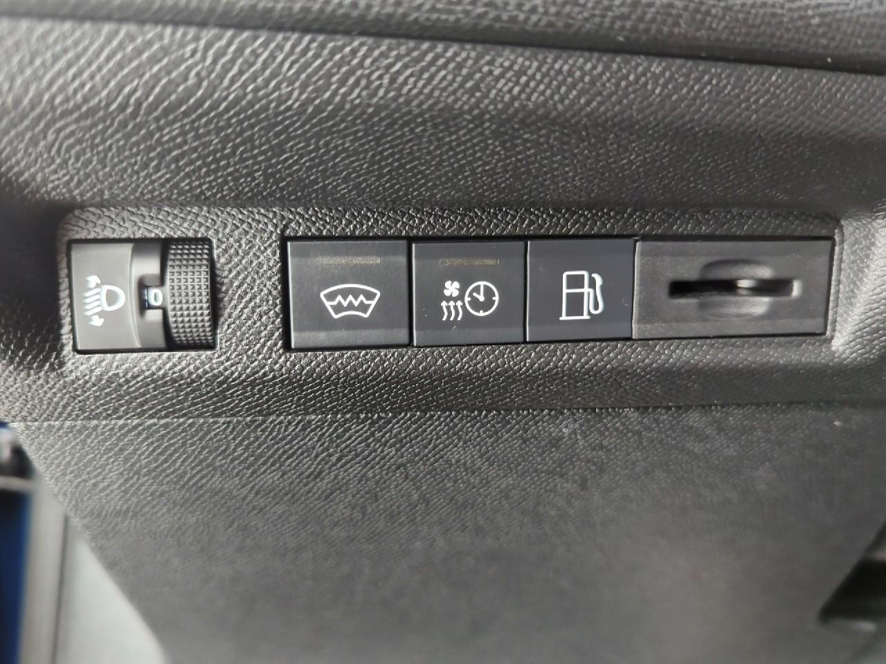 Peugeot 408 phev 225 e-eat8 allure pack — photo 21