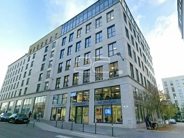 Bureaux 1352 m²