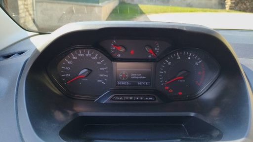 Peugeot Partner vu 1.5 BlueHDi 130 EAT8 - Asphalt – 2022 – 59823 km – Diesel – Boîte Automatique — photo 27