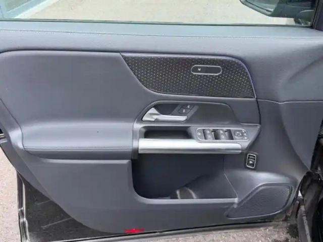 Mercedes Gla 200 d progressive line — photo 14