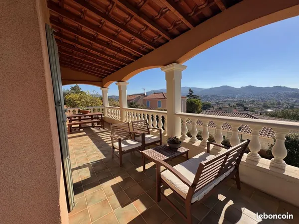 Villa 6 pièces 140 m²