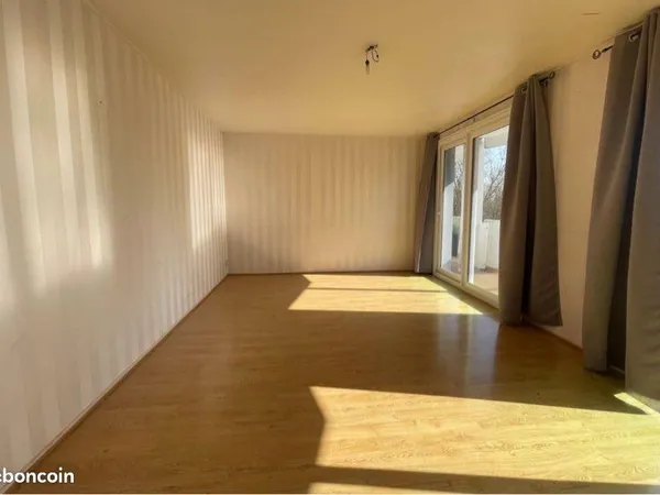Apparemment 88 m2