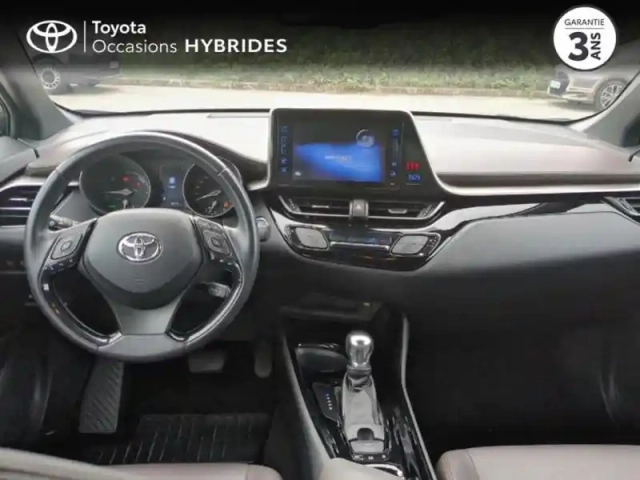 Toyota C-Hr 122h distinctive 2wd e-cvt rc18 — photo 8