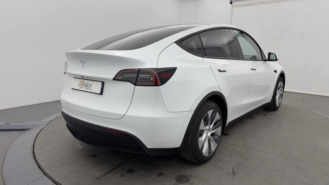 Tesla MODEL Y Standard RWD — photo 5